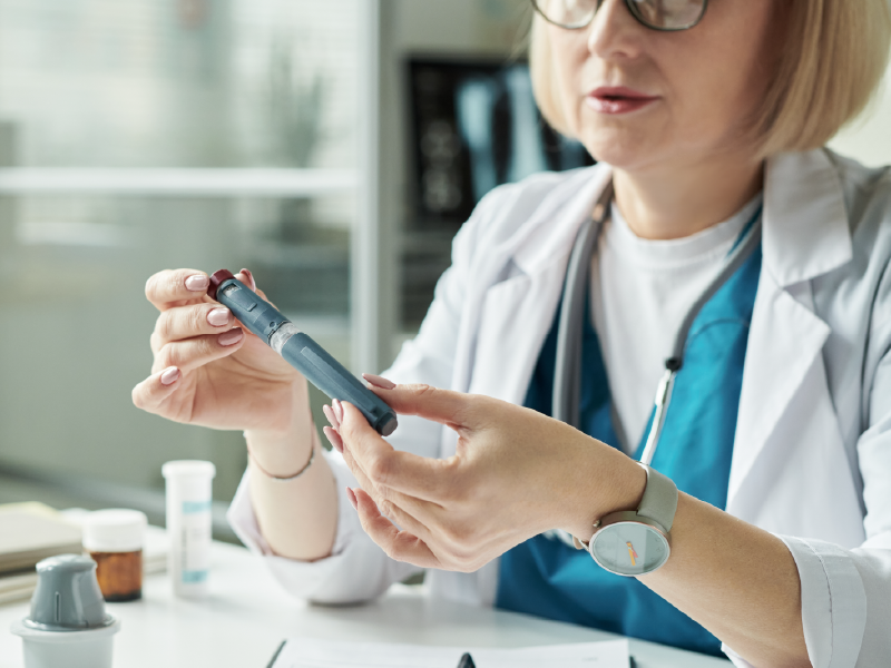 Diabetes educators and weekly insulin